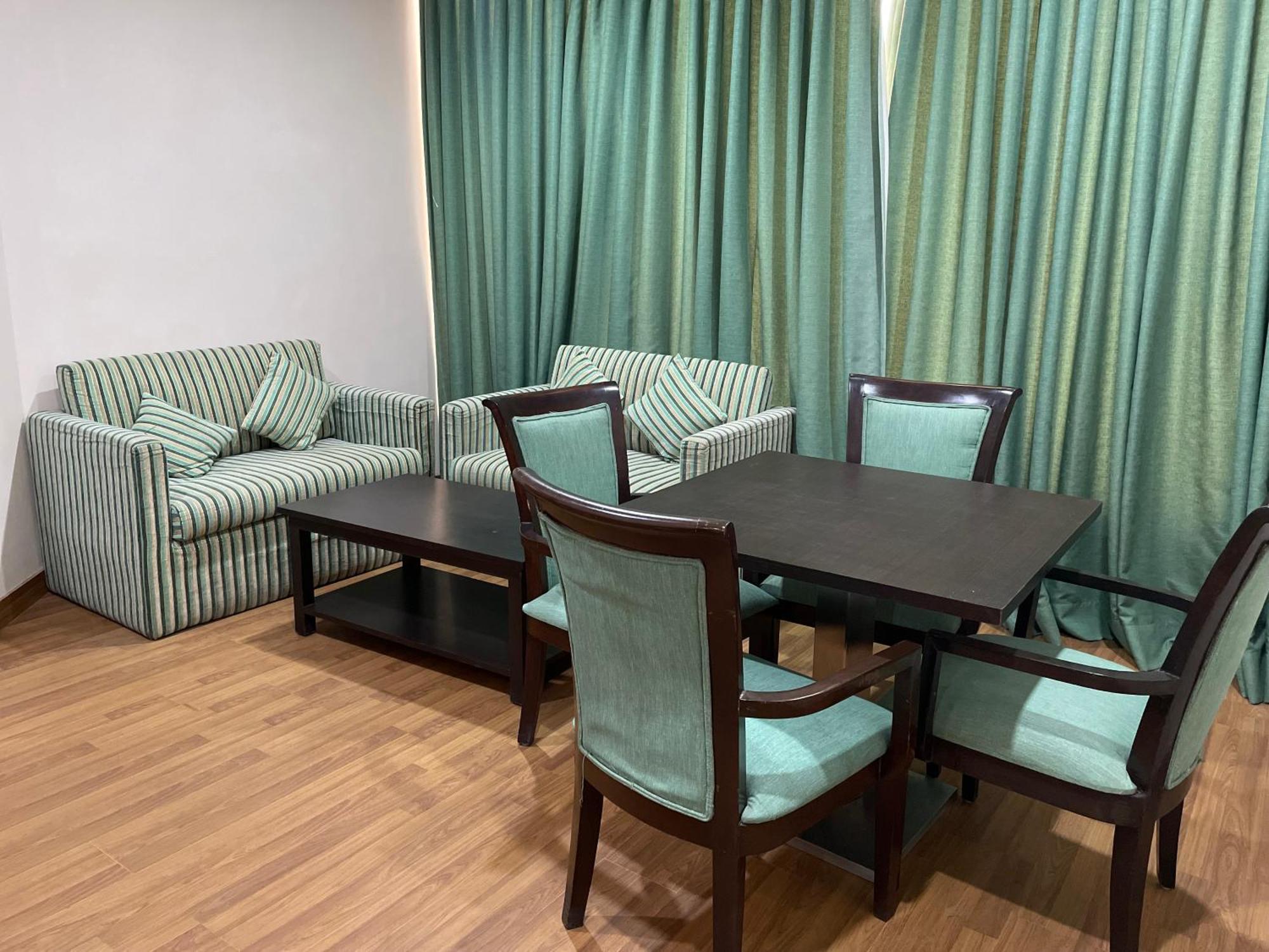 Hotel V Retreat Gurgaon Extérieur photo