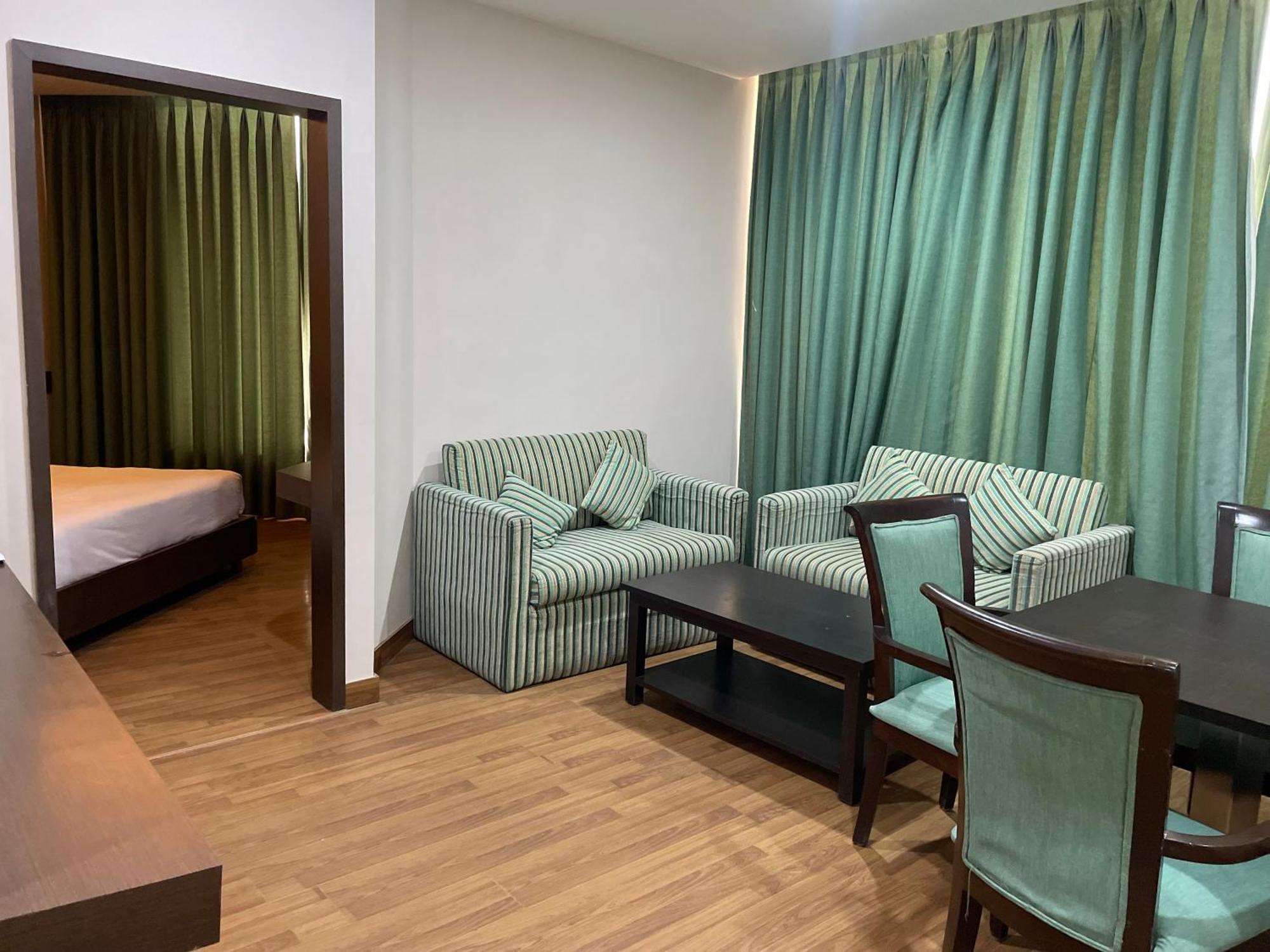 Hotel V Retreat Gurgaon Extérieur photo