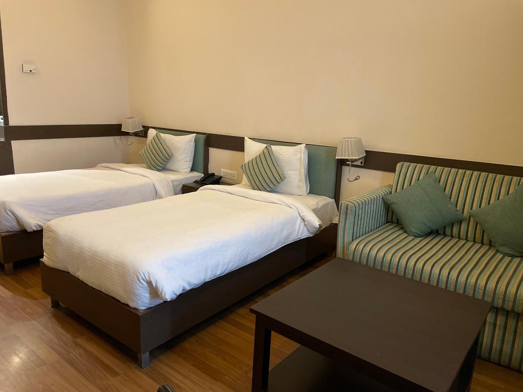 Hotel V Retreat Gurgaon Extérieur photo
